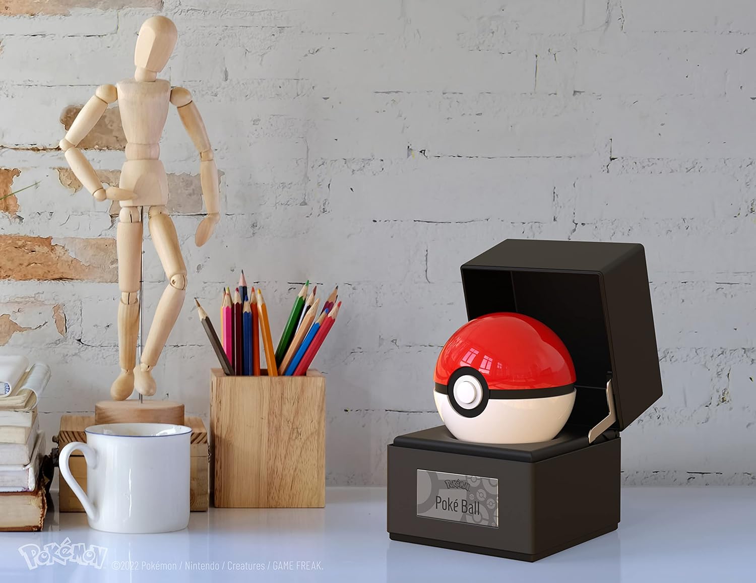 Wand Company Poké Ball Replica – Die-Cast Collectible