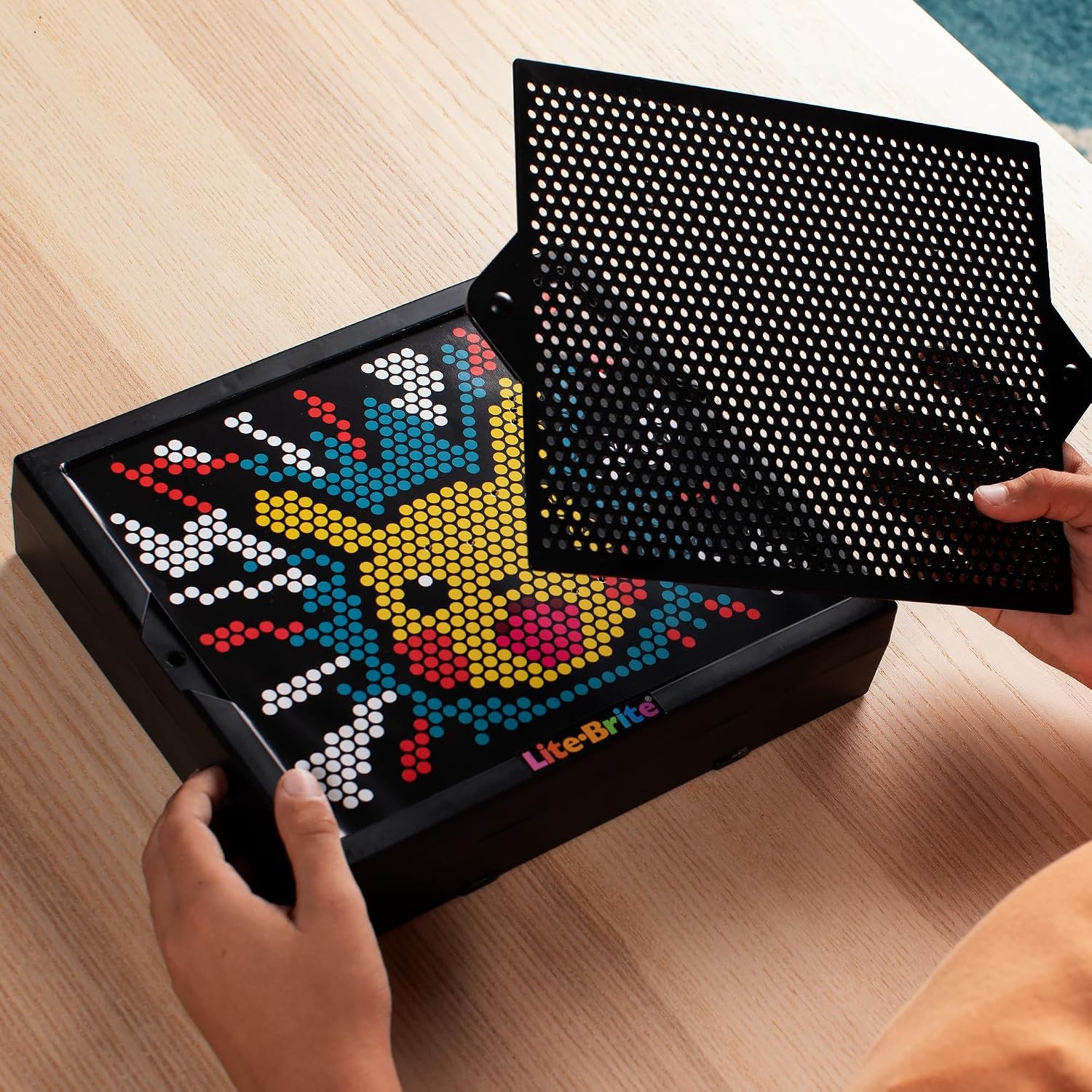 Pokémon Light-Up Peg Art Set – HD LED Grid Craft Kit with 1,000 Mini Pegs