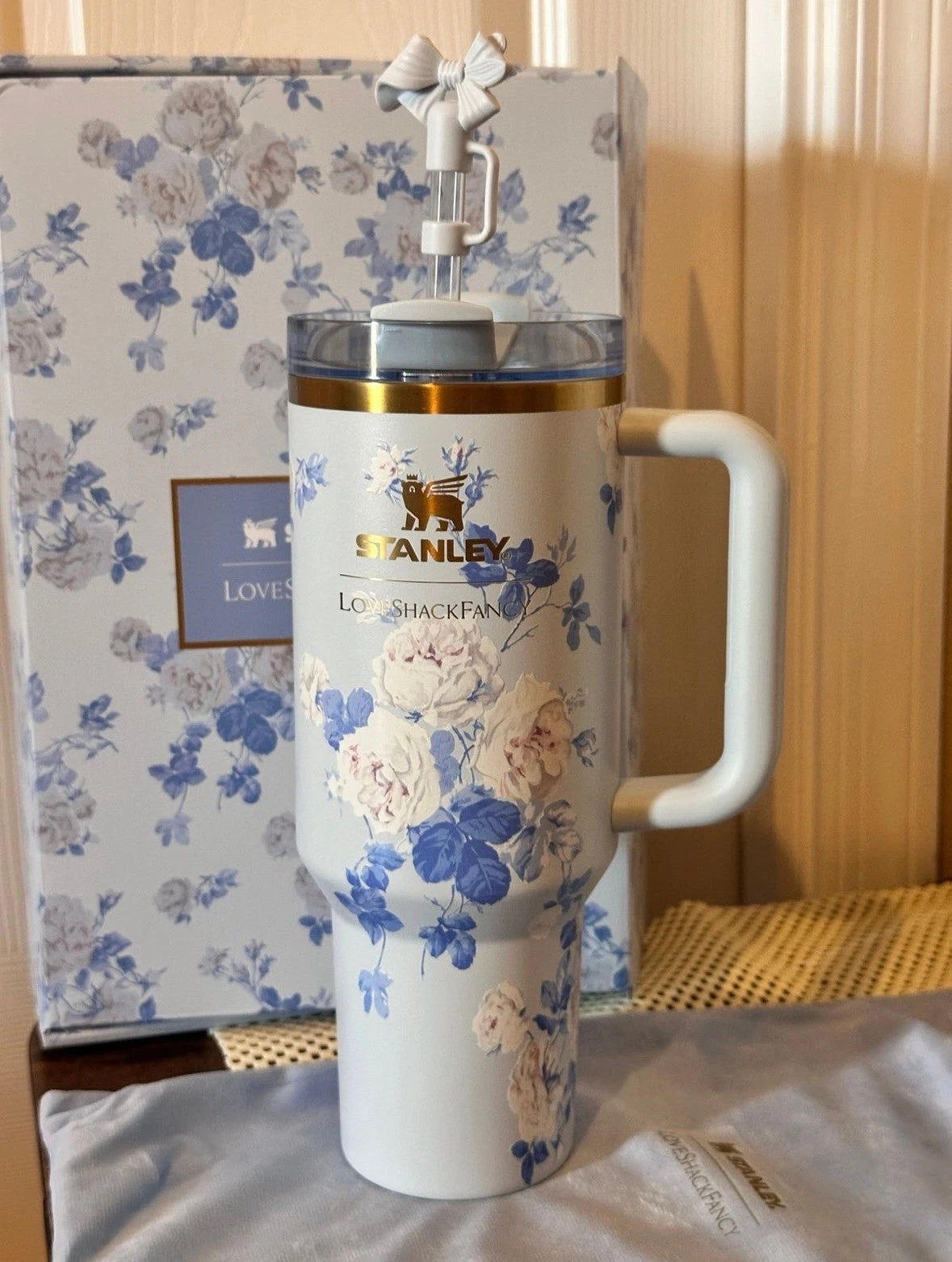 Stanley x LoveShackFancy 40 oz Quencher – Everblooming Rosettes Blue